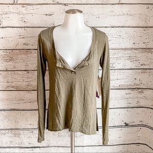 NWT Fresh Laundry Green long sleeve shirt